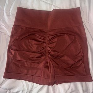 Gym shorts color maroon/burgundy.